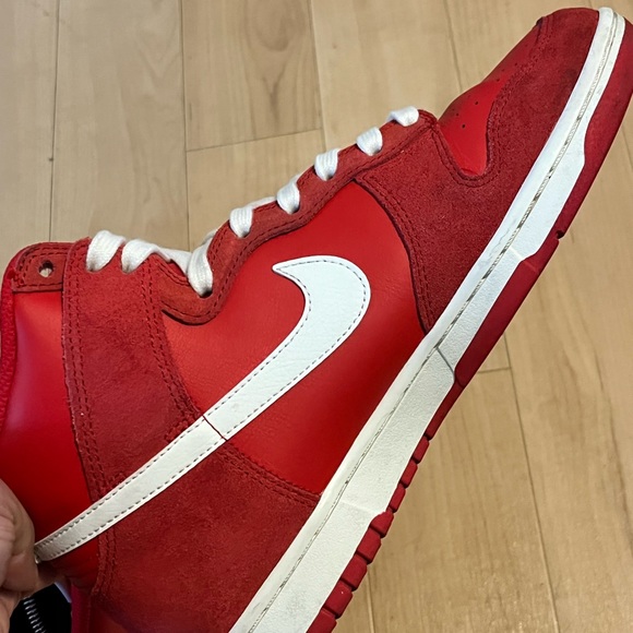 NIKE DUNK HIGH SE FIRST USE Size 9 - Picture 5 of 16